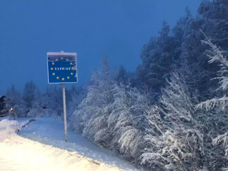 Lapponia in camper in inverno oltre il circolo polare artico a Rovaniemi