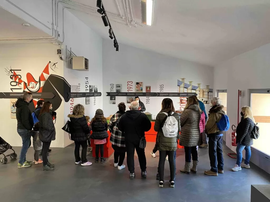 Carnevale di Viareggio e laboratorio di carta pesta