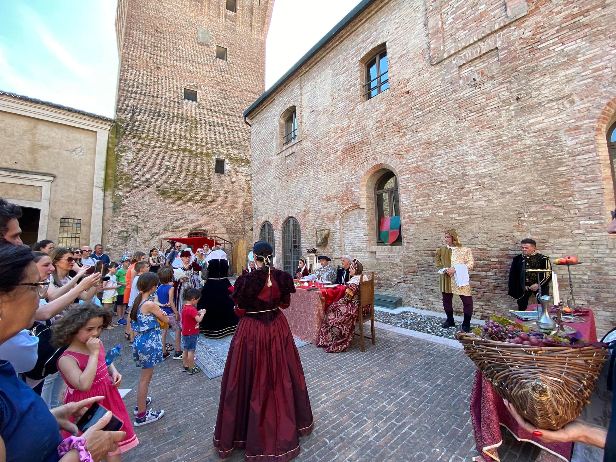 Carnevale di Cento e visita della Cittadina