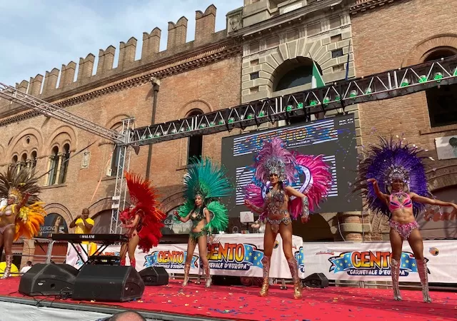Carnevale di Cento e visita della Cittadina