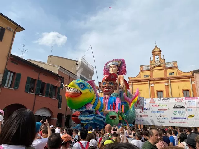 Carnevale di Cento e visita della Cittadina