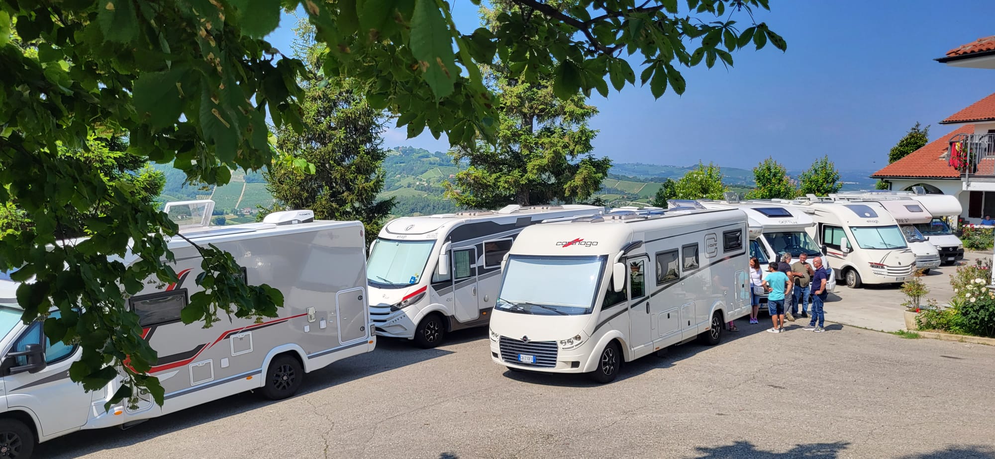 Cena in Vigna nelle Langhe, Castello di Barolo e museo del vino WiMu Giugno 2023