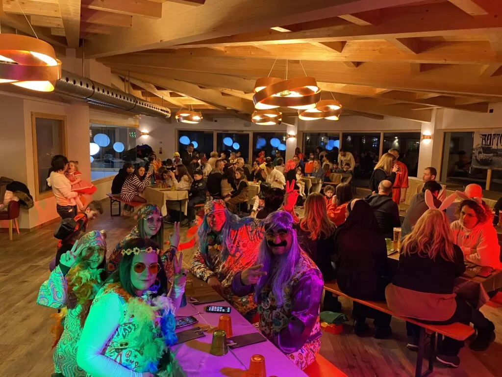 Festa di carnevale sulla Neve in Val di Fassa