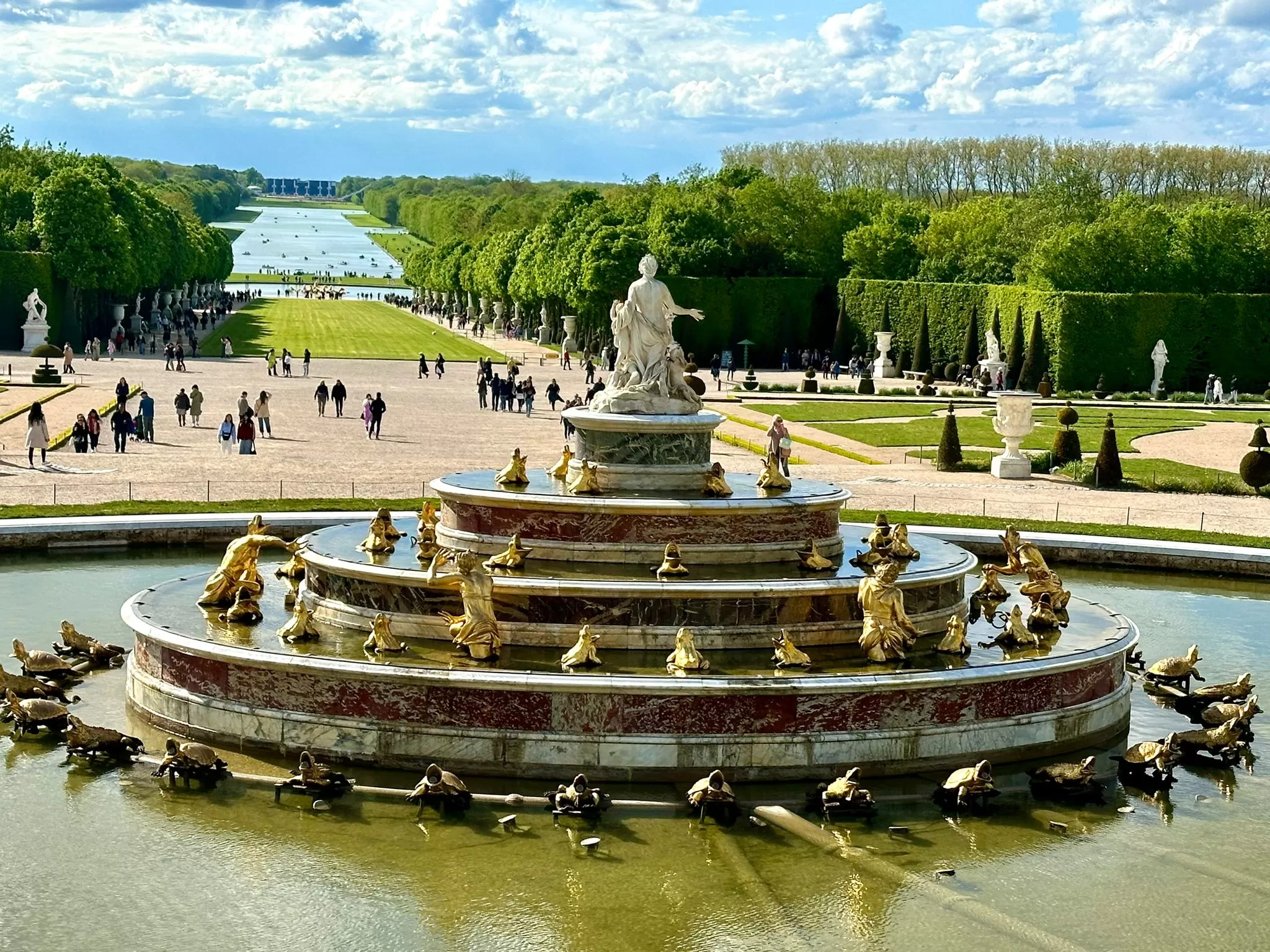 Tour in camper del ponte Aprile 2024 Disneyland con Parigi e Versailles - Napoli, costiera Amalfitana,Vesuvio e Pompei